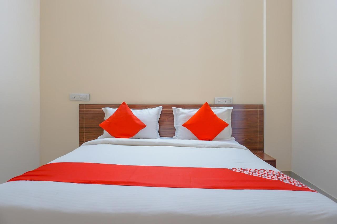 Oyo 81616 Omkar Executive Vagholi Zewnętrze zdjęcie